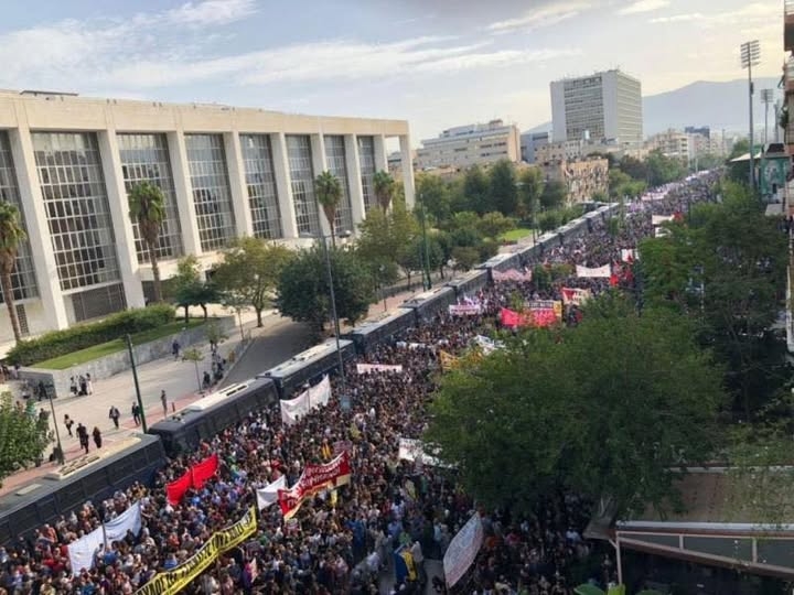 &Kappa;&Alpha;&Lambda;&Epsilon;&Sigma;&Mu;&Alpha; &Delta;&Eta;&Mu;&Omicron;&Upsilon; &Kappa;&Epsilon;&Rho;&Alpha;&Tau;&Sigma;&Iota;&Nu;&Iota;&Omicron;&Upsilon;-&Delta;&Rho;&Alpha;&Pi;&Epsilon;&Tau;&Sigma;&Omega;&Nu;&Alpha;&Sigma; &Sigma;&Epsilon; &Sigma;&Upsilon;&Mu;&Mu;&Epsilon;&Tau;&Omicron;&Chi;&Eta; &Sigma;&Tau;&Eta; &Sigma;&Upsilon;&Gamma;&Kappa;&Epsilon;&Nu;&Tau;&Rho;&Omega;&Sigma;&Eta; &Sigma;&Tau;&Omicron; &Epsilon;&Phi;&Epsilon;&Tau;&Epsilon;&Iota;&Omicron; &Tau;&Eta;&Nu; &Tau;&Epsilon;&Tau;&Alpha;&Rho;&Tau;&Eta; 4 &Mu;&Alpha;&Rho;&Tau;&Iota;&Omicron;&Upsilon; 